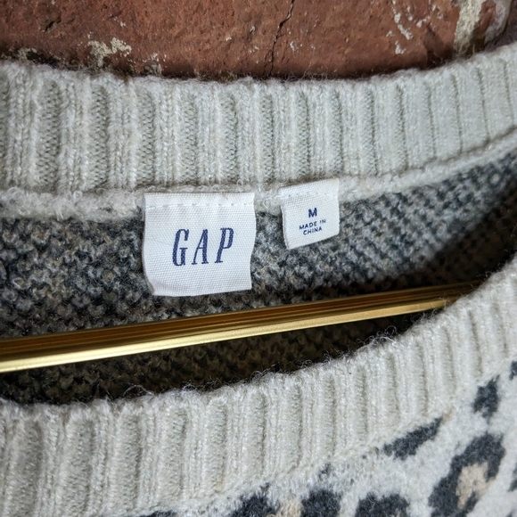 Gap Medium Off White & Black Leopard Print Crew Neck Pullover Sweater - Picture 2 of 8